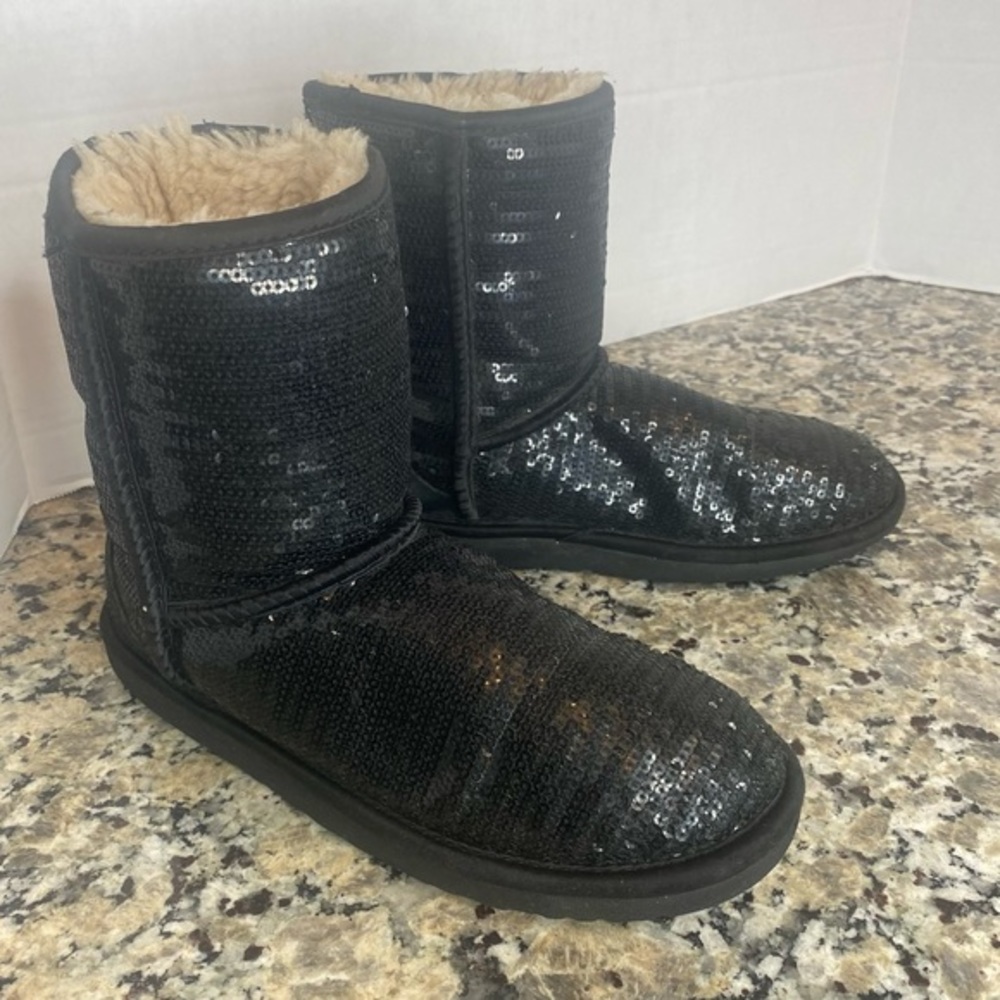 UGG CLASSIC SHORT SPARKLE SEQUINS WINTER BOOT BLACK 6